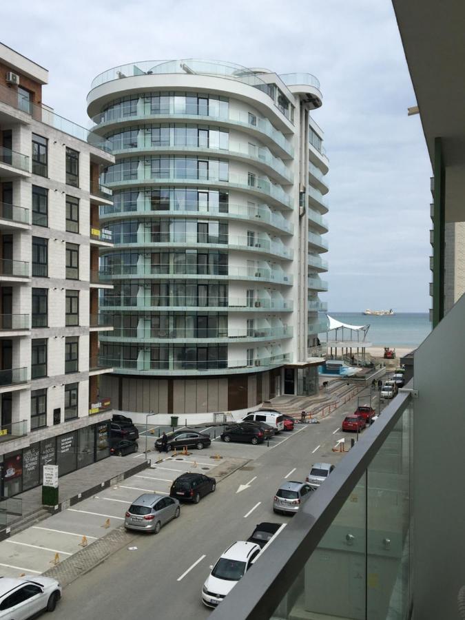 Lotus Blue Apartment Mamaia Exterior photo