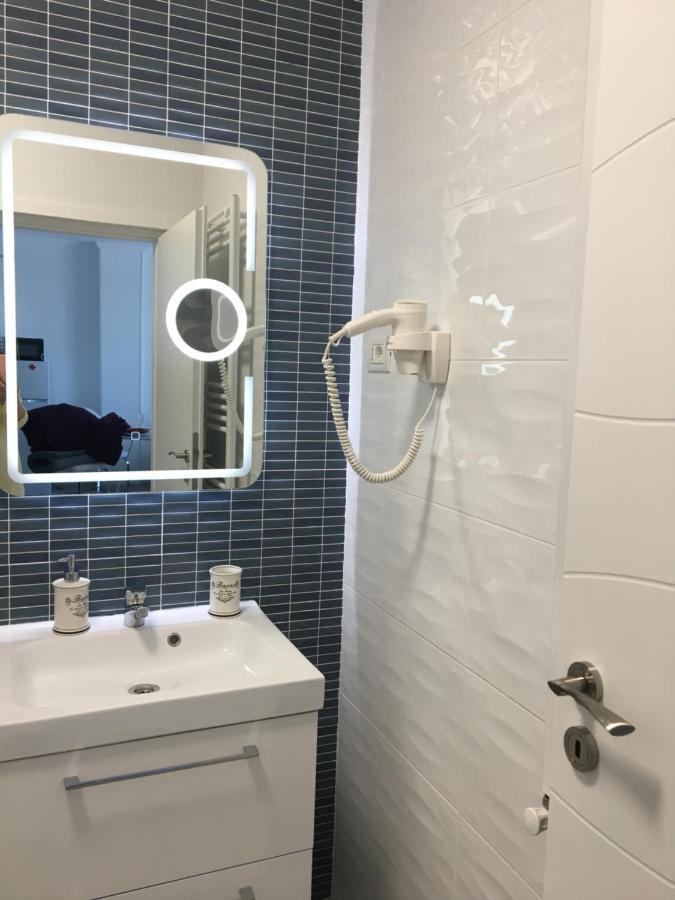 Lotus Blue Apartment Mamaia Exterior photo